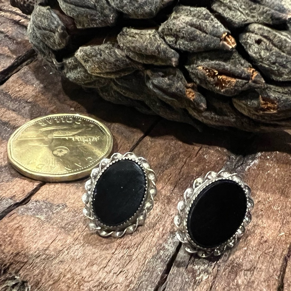 Rhode Island CC Earrings Black Jet Onyx Screw Back Curtis Creations Navajo
